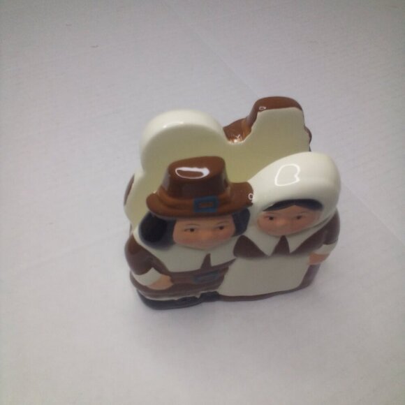 The Pilgrim Pair Collectable Napkin Holder Publix Ceramic - Picture 5 of 14